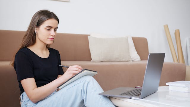 Homeschooling girl in nc taking Online Spanish Classes